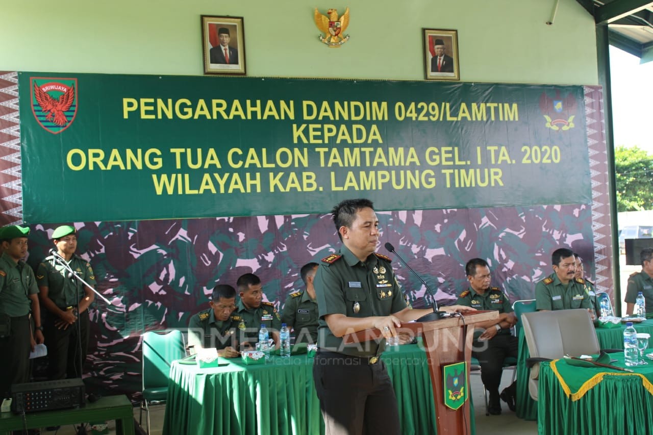 Dandim 0429 Lamtim Beri Pengarahan Kepada Orang Tua Calon Tamtama