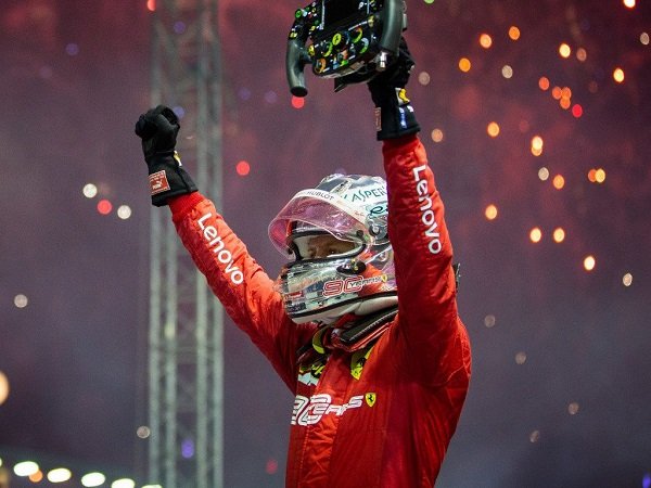 Vettel Masih Ingin Lebih Lama Bersama Ferrari