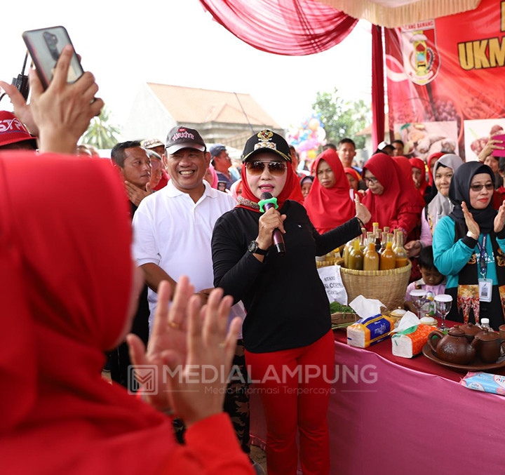 Kunker Hj. Winarti, BPOM Tuba Edukasi Penggunaan Bahan Baku dan Tambahan