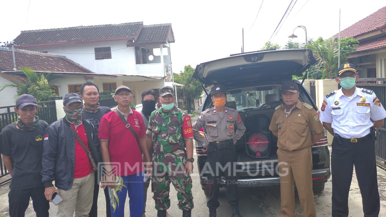 Upaya Memutus Rantai Penyebaran Covid-19, Gedungmeneng Baru Lakukan Patroli