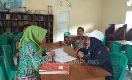 DPK Berikan Pembinaan Perpustakaan Sekolah dan Pekon