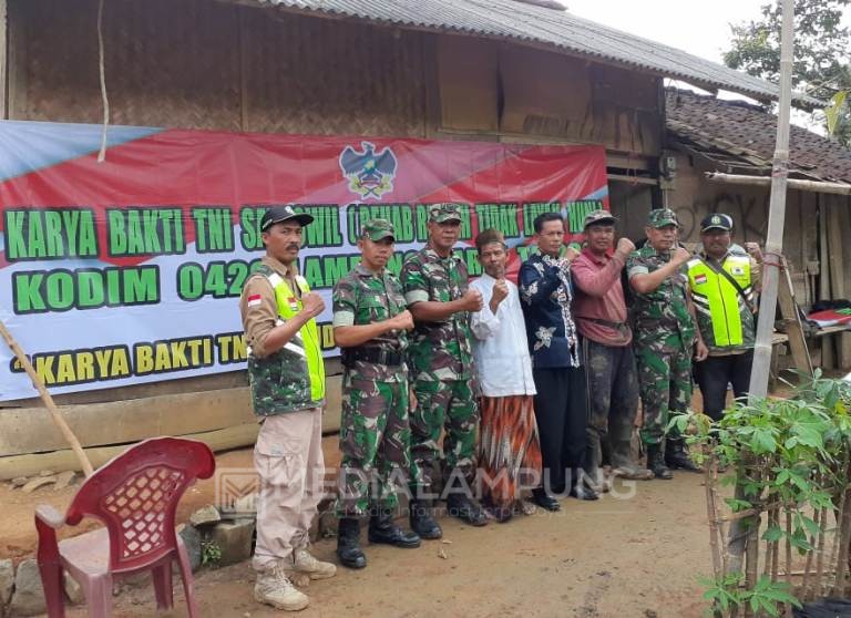 TNI-AD dan Ponpes Miftahul Huda Kembali Gelar Bedah Rumah