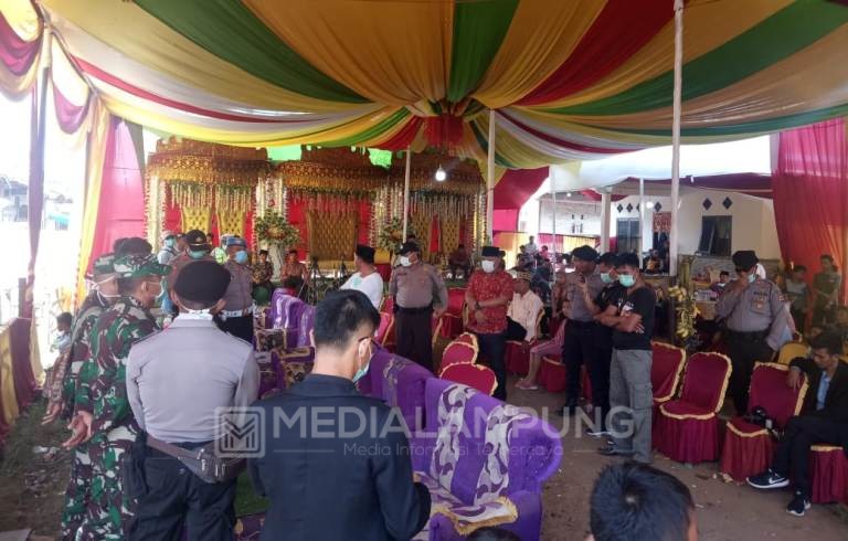 Resepsi Pernikahan Anak Anggota DPRD Pesbar Dibubarkan