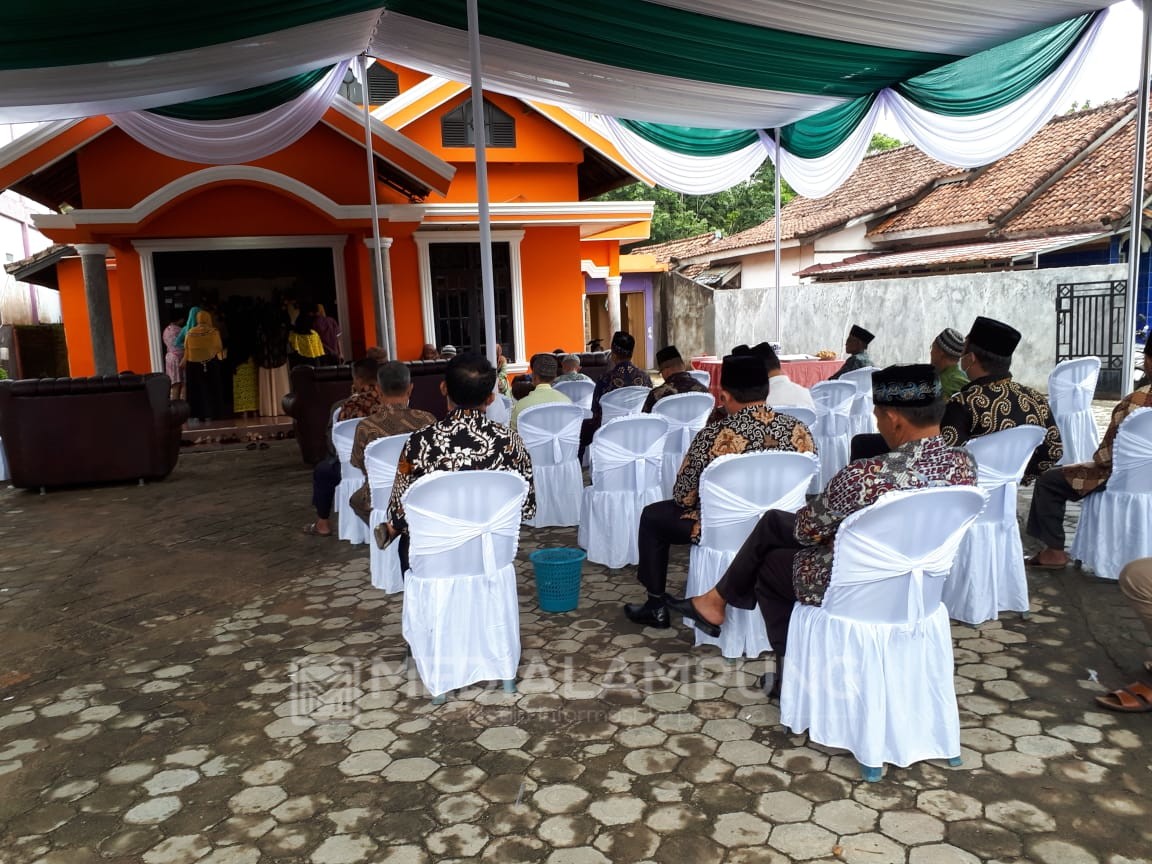 Akad Nikah dr. Intan dan dr. Singgih Berlangsung Sederhana