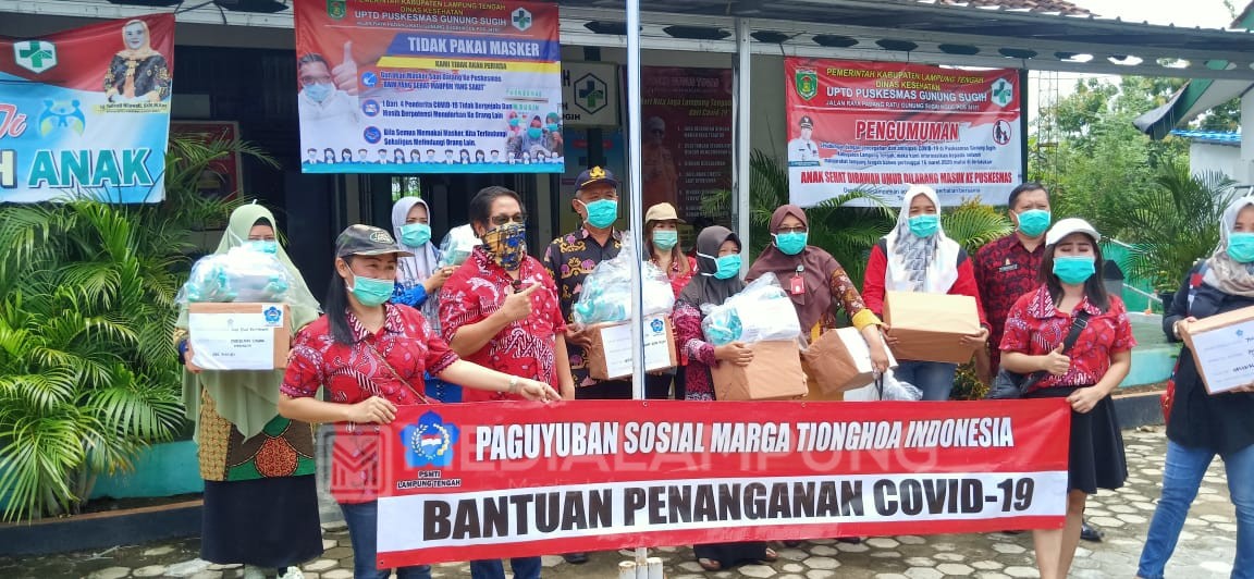 PSMTI Lamteng Berikan APD untuk Paramedis di Puskesmas Gunungsugih