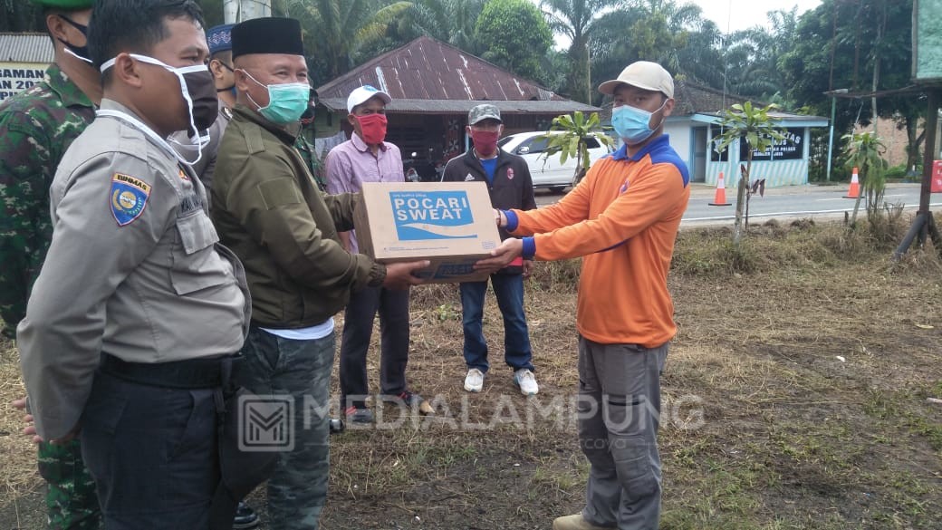 Sambangi Posko Vinusan, MB Semangati Petugas dan Beri Bantuan