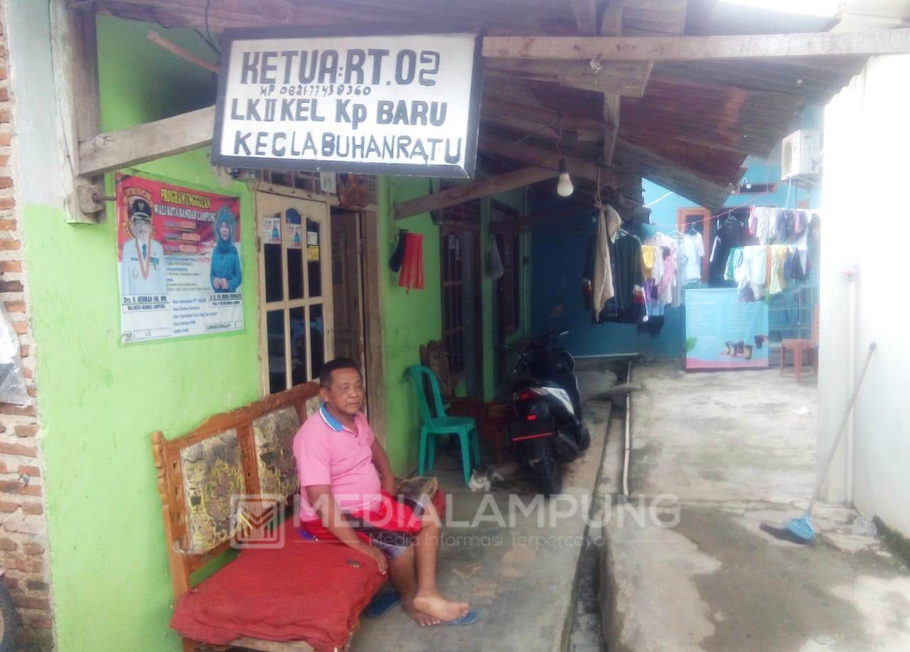 Warga Kampungbaru Ikuti Anjuran Pemerintah, Taraweh di Rumah