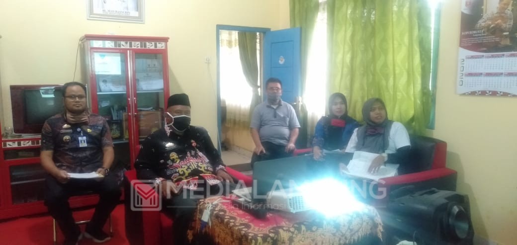 Disdikbud Lambar Komunikasi Bidang Pendidikan Melalui Vidcon dengan Kemendikbud 