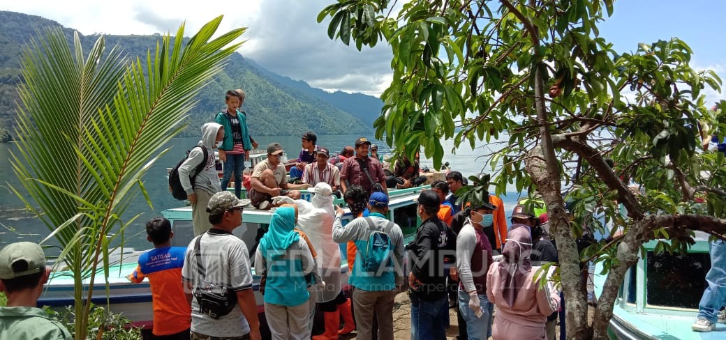 Kedatangan Penduduk Musiman di Pelabuhan Talang Mutung Meningkat