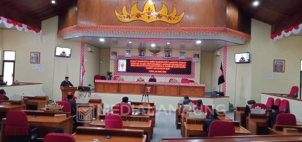 DPRD Lambar Sahkan LKPj Anggaran 2019   