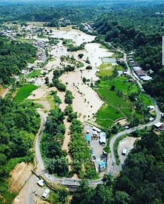 Disinyalir Penyebab Banjir, Warga Ancam Hentikan Aktivitas PT. LHE