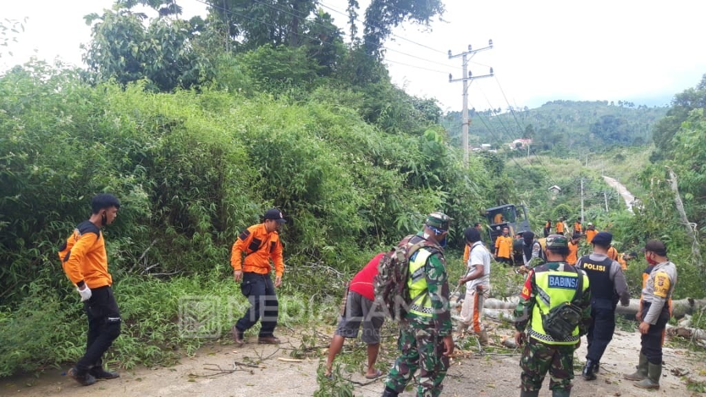 Jalur Sukabumi - Suoh Masih Lumpuh Total