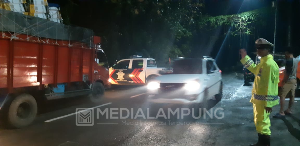 Kendaraan R6 Keatas Belum Diperbolehkan Melintas di Jalur Liwa-Krui