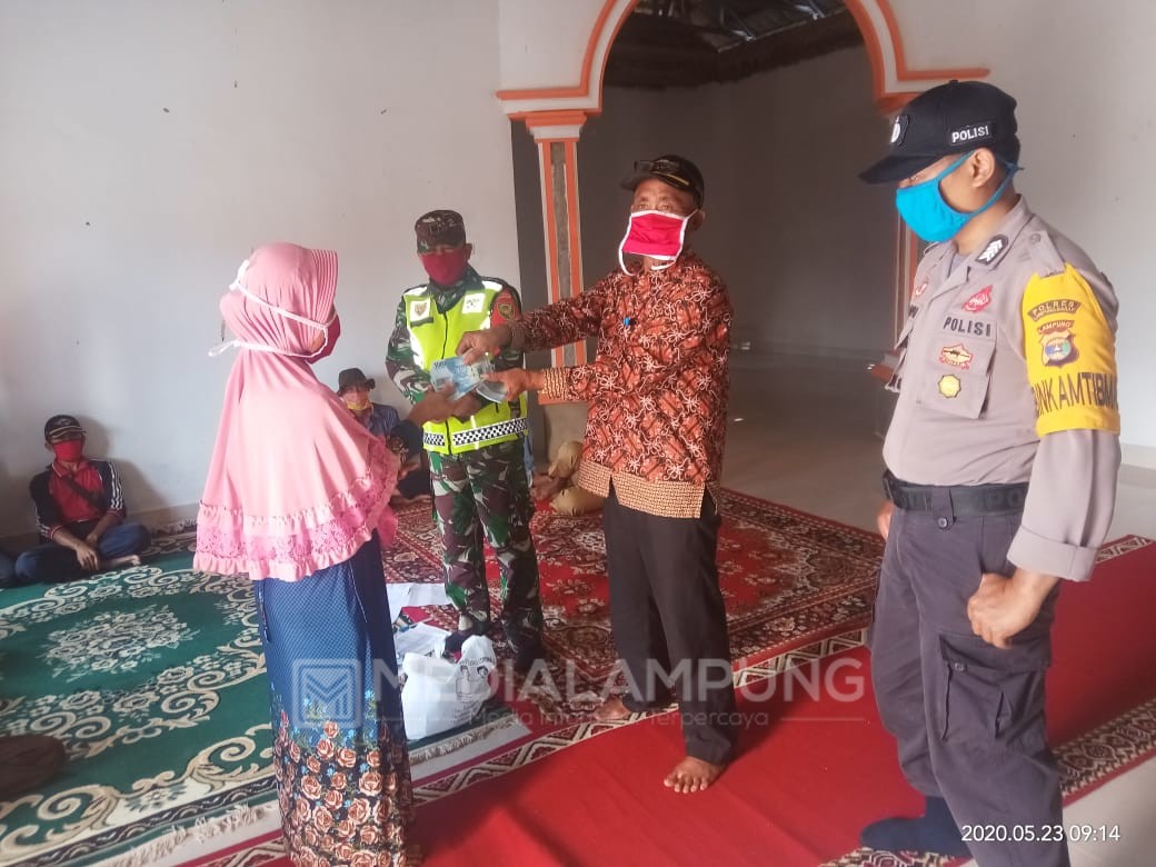 Bumi Hantatai Bagikan BLT-DD untuk Dua Bulan, Tembelang Tahap Pertama