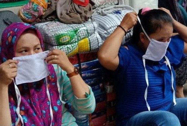 Bandel, Pedagang Pasar Tradisional Tak Pakai Masker