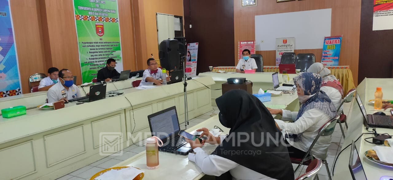 Melalui Zoom Meeting, Pemkab Lambar Bahas Rencana Program Unggulan 2021