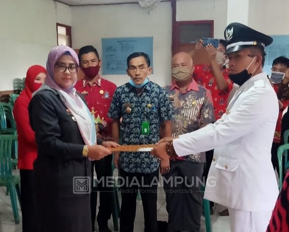 Sapit Alpian Resmi Jabat Pj Peratin Pajaragung 