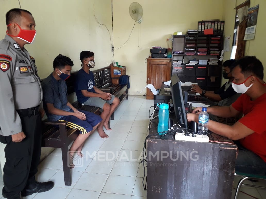 Bobol Konter HP, Dua Remaja Diringkus Polsek Pagelaran