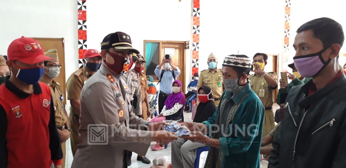 Bantuan 350 Ton Beras dan 140.000 Ikan Kaleng Mulai Disalurkan