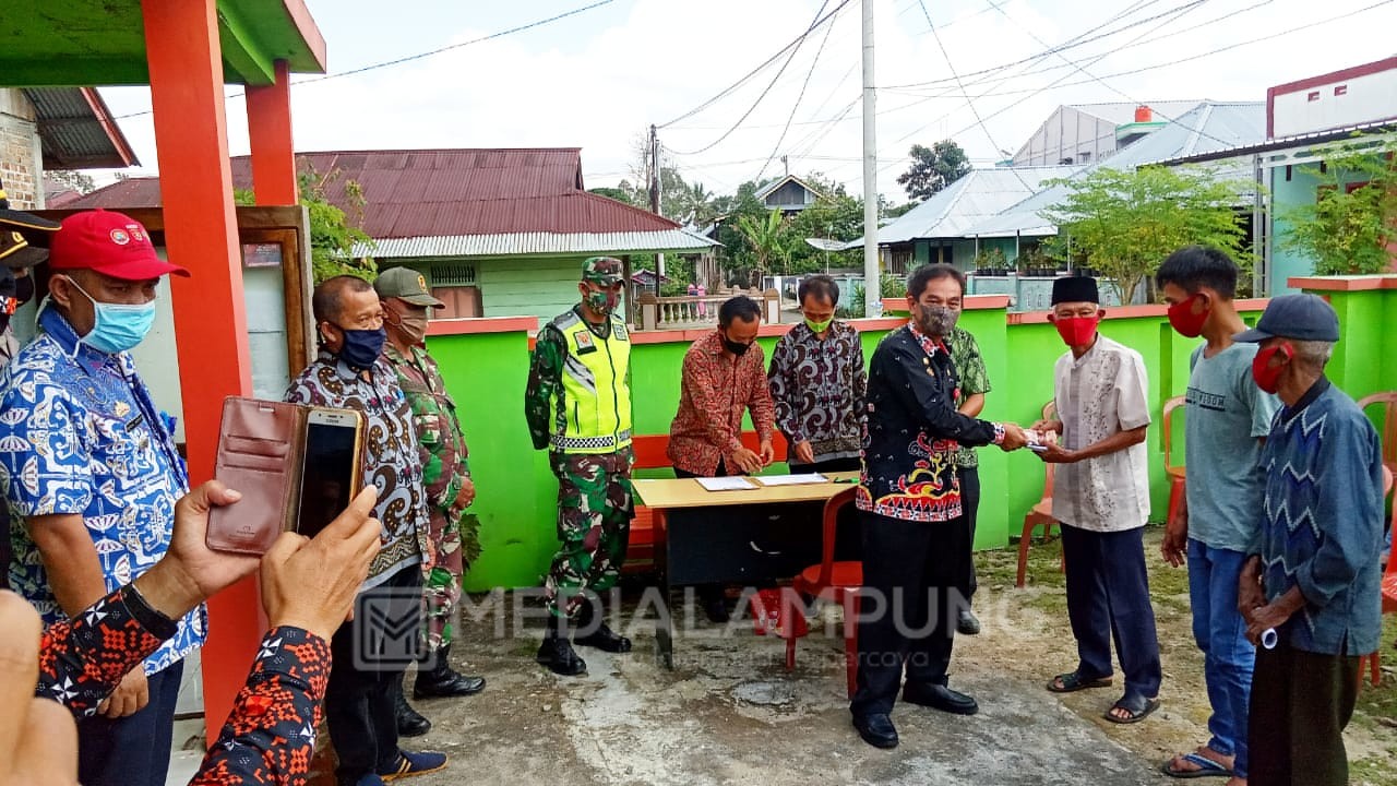 Pertama di Lambar, Pekon Gunungsugih Tuntaskan Penyaluran BLT-DD Tahap III