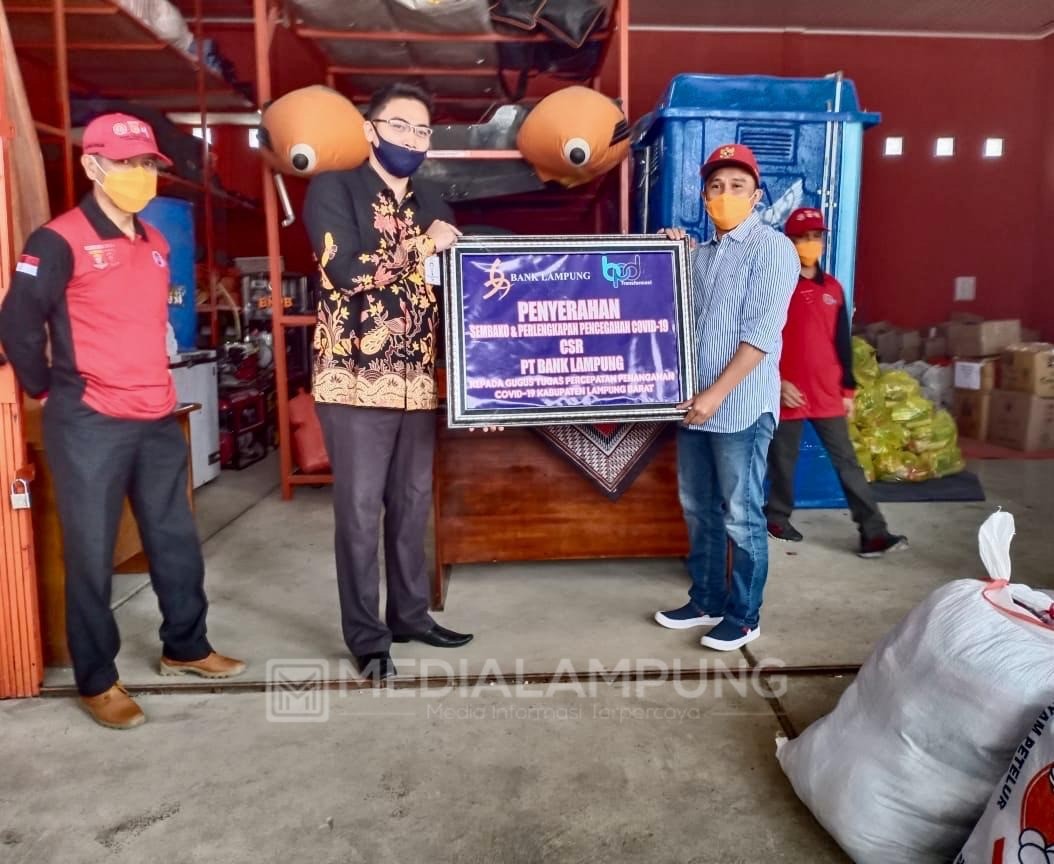 Bank Lampung Salurkan Bantuan Pangan dan Masker