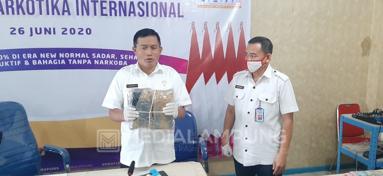 BNNP Lampung Amankan 6.969 Butir Ekstasi Jaringan Aceh-Lampung