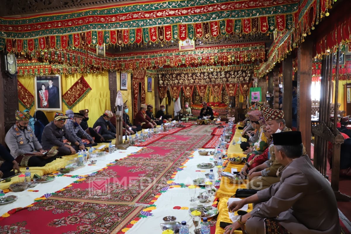 HUT Bhayangkara ke-74, Jajaran Polda Lampung Anjangsana ke Mantan Kapolda Lampung 