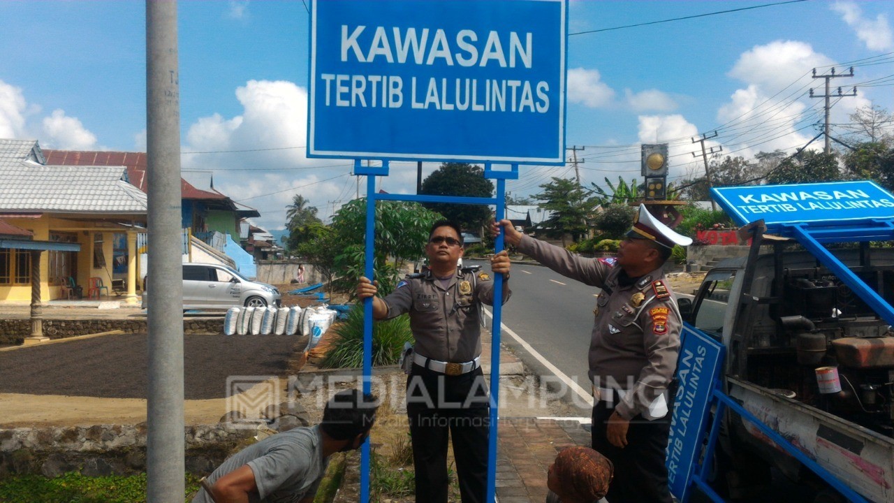 Satlantas Polres Lambar Ajak Pengendara Ciptakan Kamseltibcarlantas