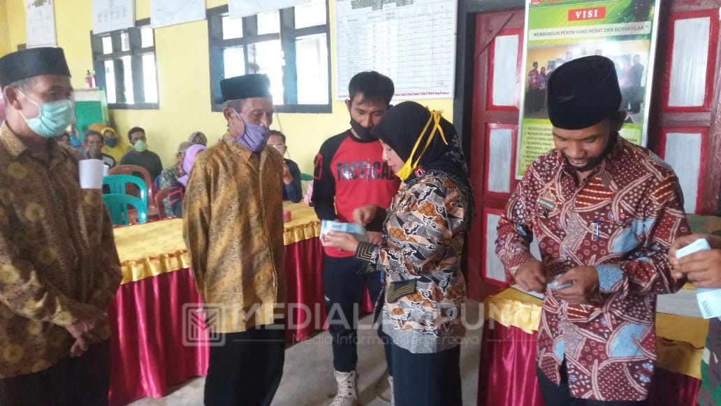 Penyaluran BLT-DD Tahap III di Gedungsurian Selesai