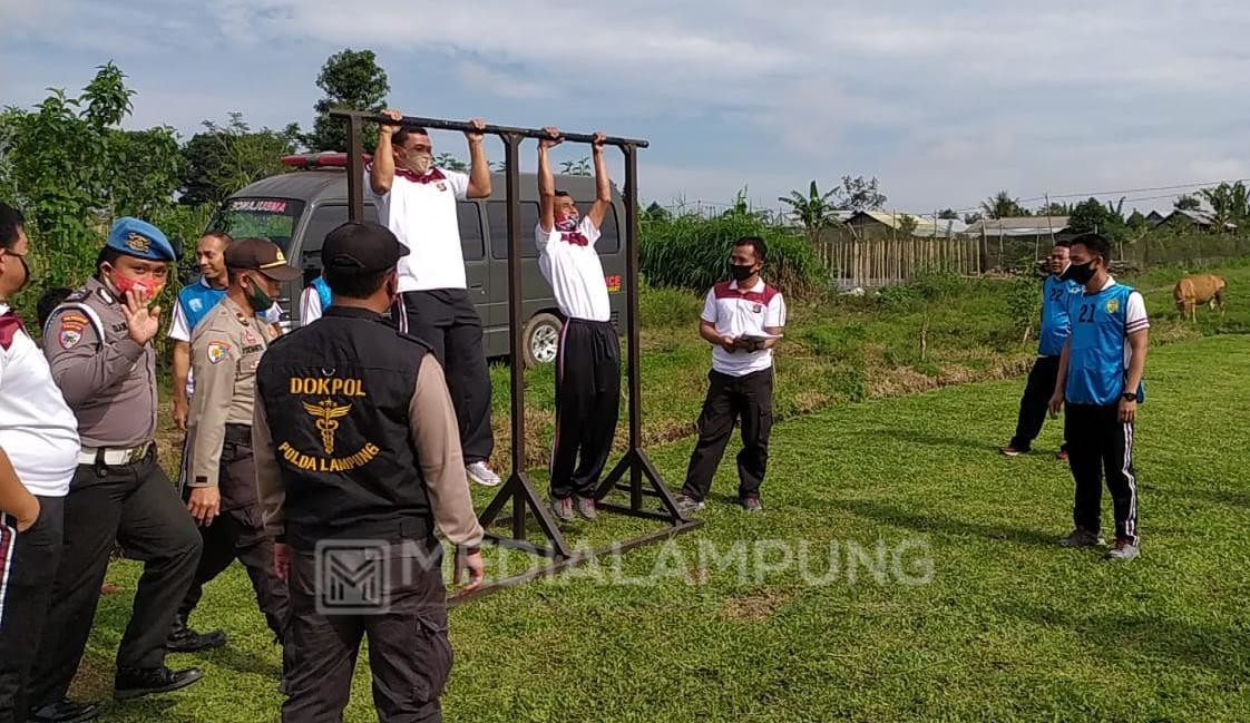 Jaga Kebugaran Personel, Polsek Balikbukit Gelar Tes Kesamaptaan Jasmani