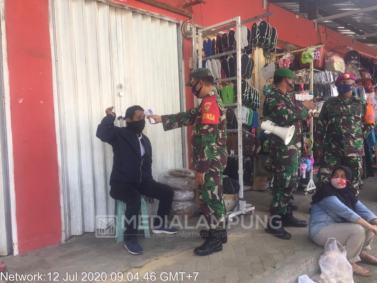 Satgas Terpadu Bandarlampung Laksanakan Gaklin Protokol Kesehatan di Pasar Wayhalim