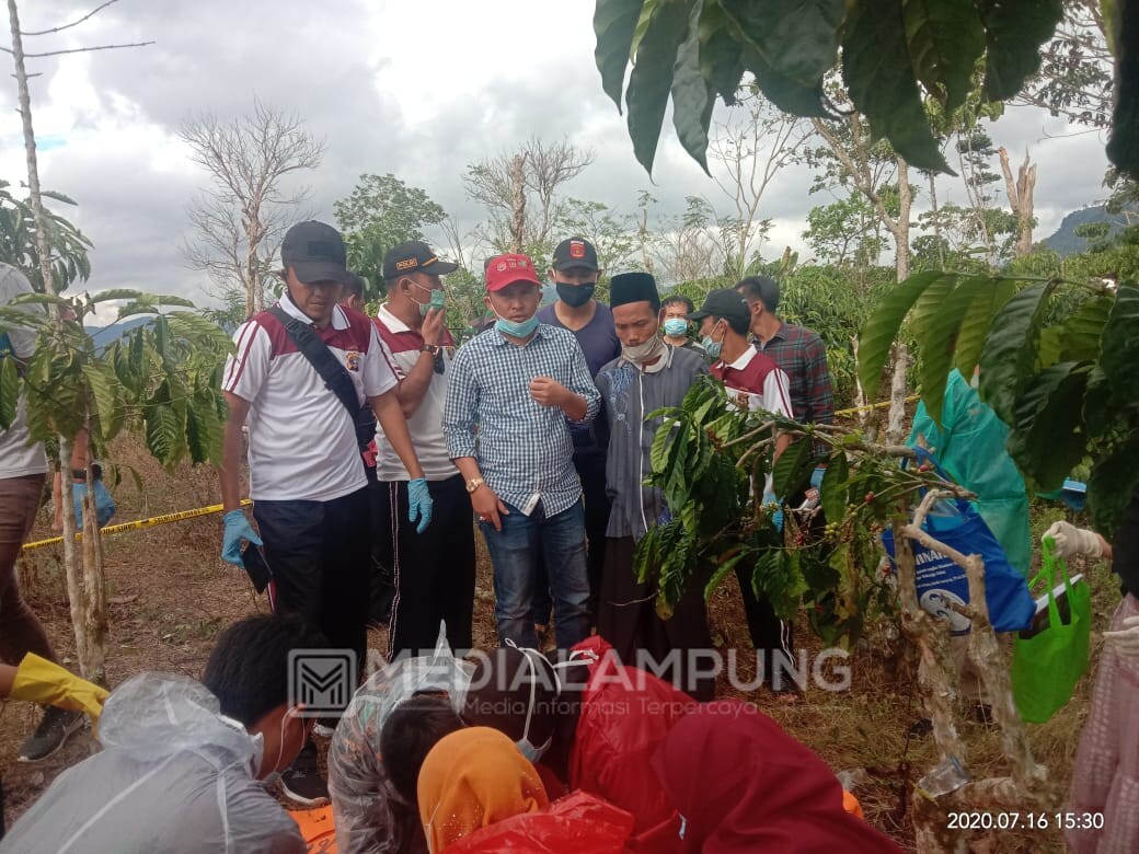 Hasil Olah TKP, Pelaku Bertubi-tubi Hujamkan Golok ke Tubuh Korban