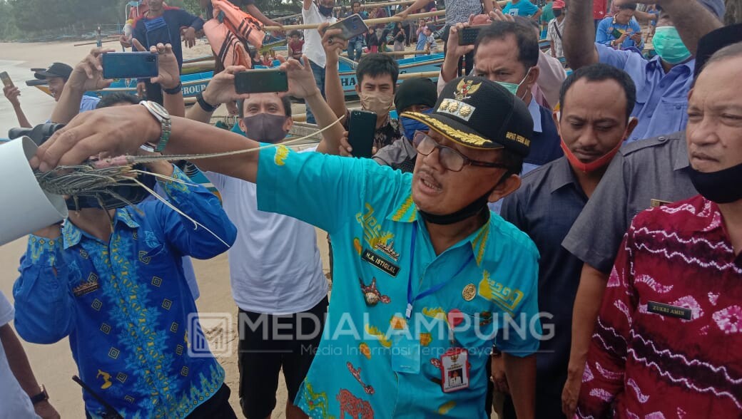 Dihadiri Bupati Pesbar, CV. Guntur Jaya Perkasa Lepas Liarkan Puluhan Lobster