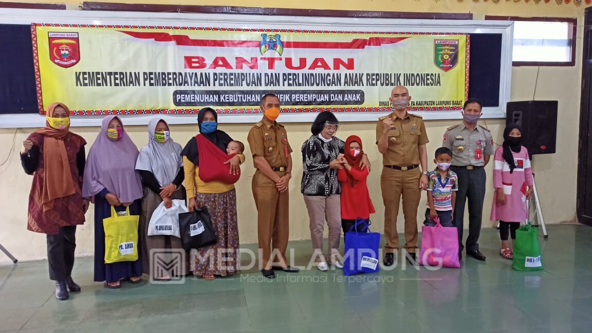 Lambar Terima Bantuan Kebutuhan Spesifik bagi Perempuan dan Anak