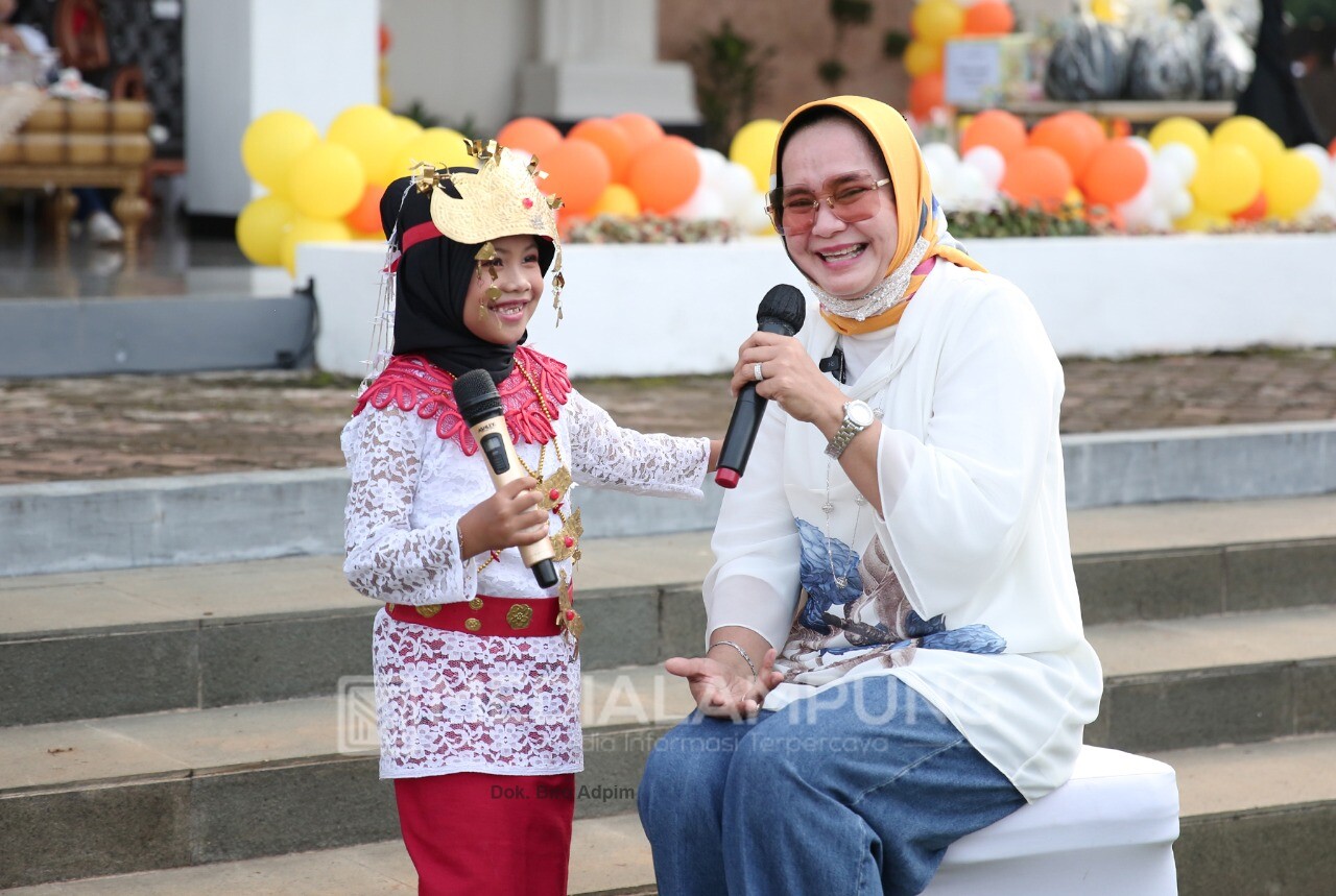 Peringatan HAN, Riana Sari Senam, Bermain dan Mendongeng Bersama Anak PAUD