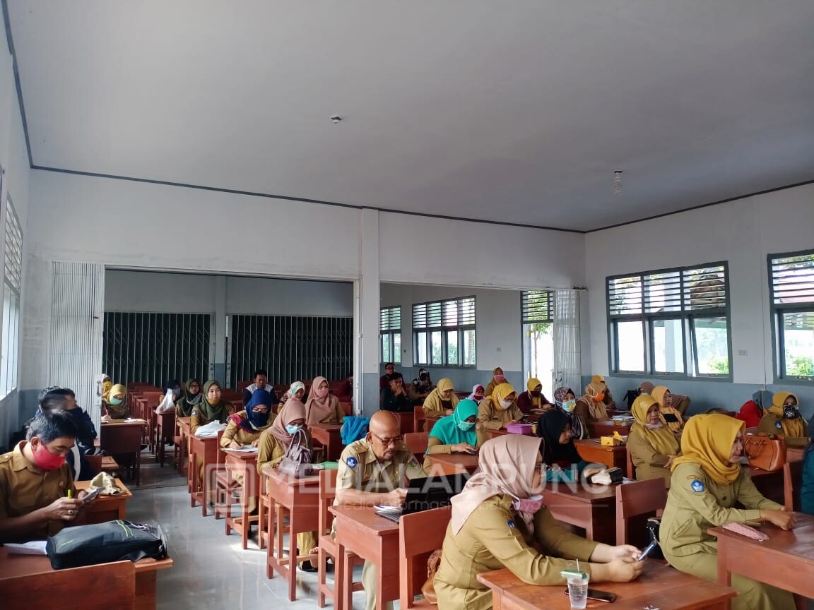 SMAN 1 Waytenong Buat Terobosan Maksimalkan Belajar Online 