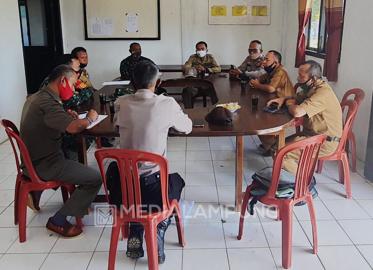 Uspika Sukau Bahas Persiapan HUT RI Ke-75 di Tengah Pandemi Covid-19