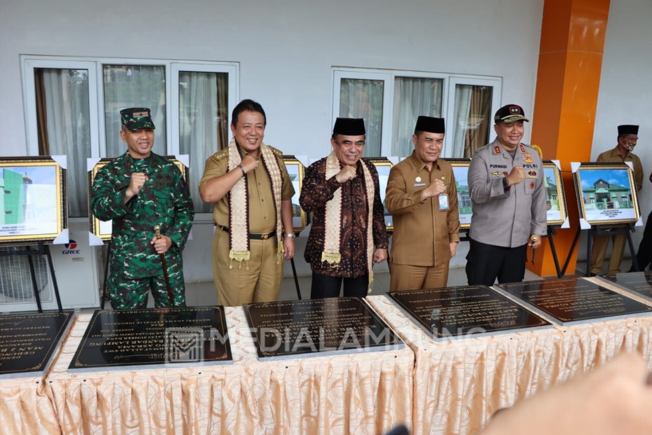 Arinal Dampingi Menteri Agama RI Resmikan Pembangunan Asrama Haji Lampung