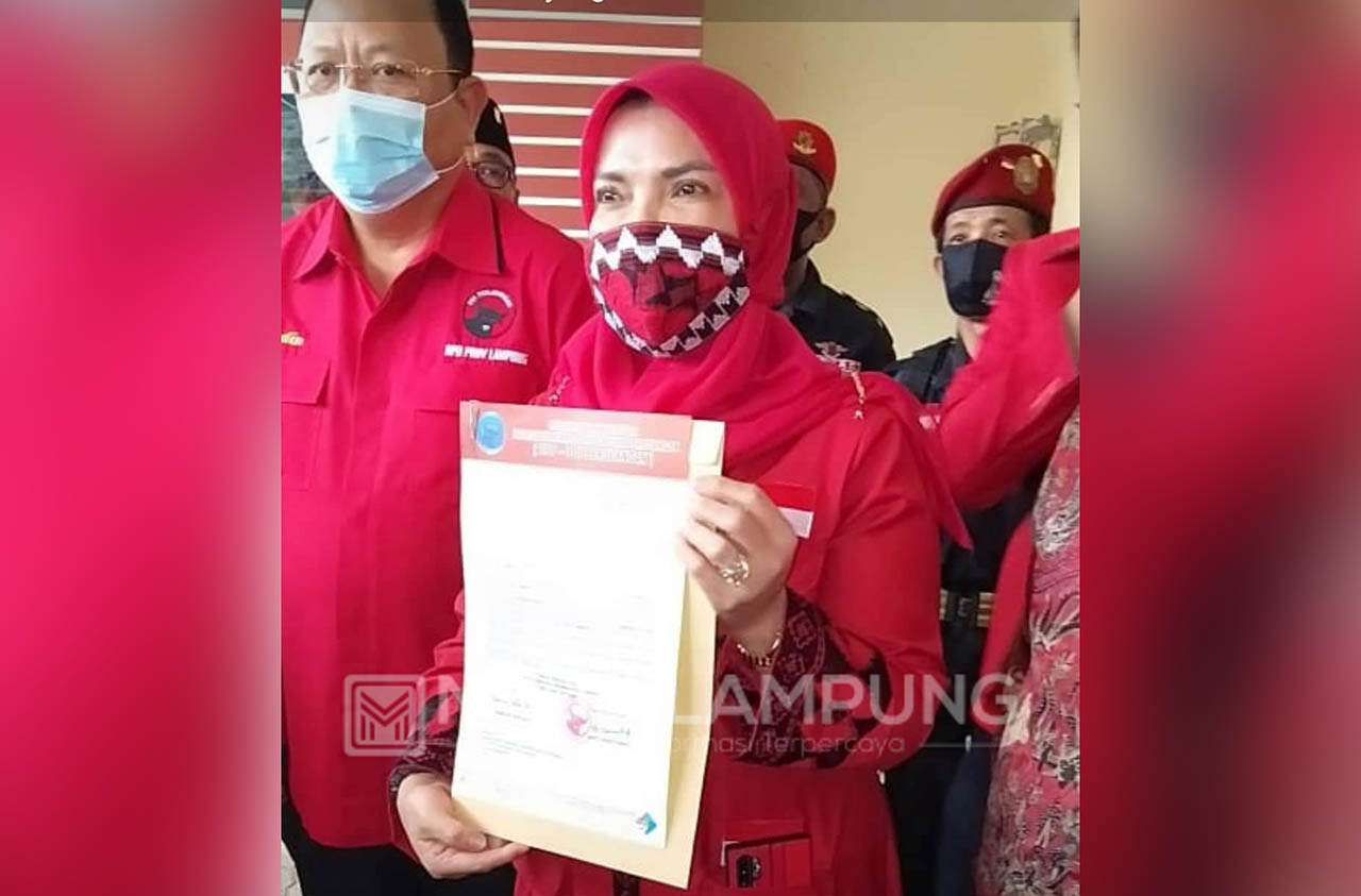 PDIP Keluarkan Rekomendasi untuk Eva Dwiana-Dedi Amrullah