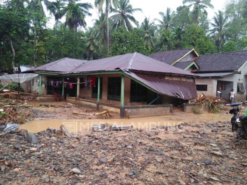 Tanggamus Akan Ajukan Rehabilitasi Banjir Semaka ke Pemerintah Pusat