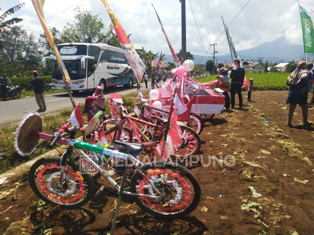 Beragam Lomba Semarakkan Perayaan HUT RI di Tanjungraya 