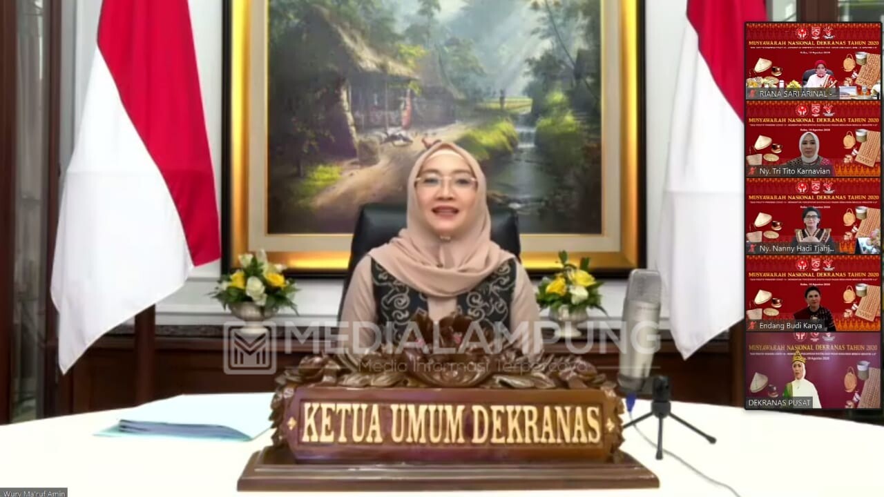 Riana Sari Ajak Gunakan Produk Kerajinan Lampung