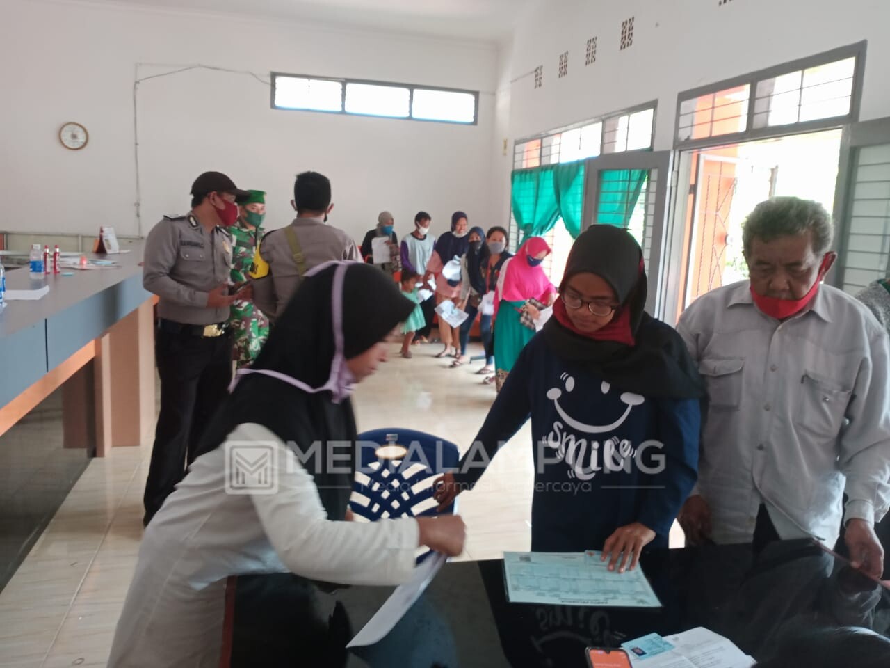 Kantor Pos Liwa Salurkan BST Tahap IV-V