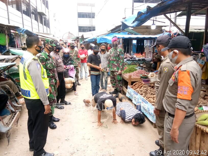Kodim 0410/KBL dan Tim Gugus Tugas Perketat Pengaman Pasar Tradisional