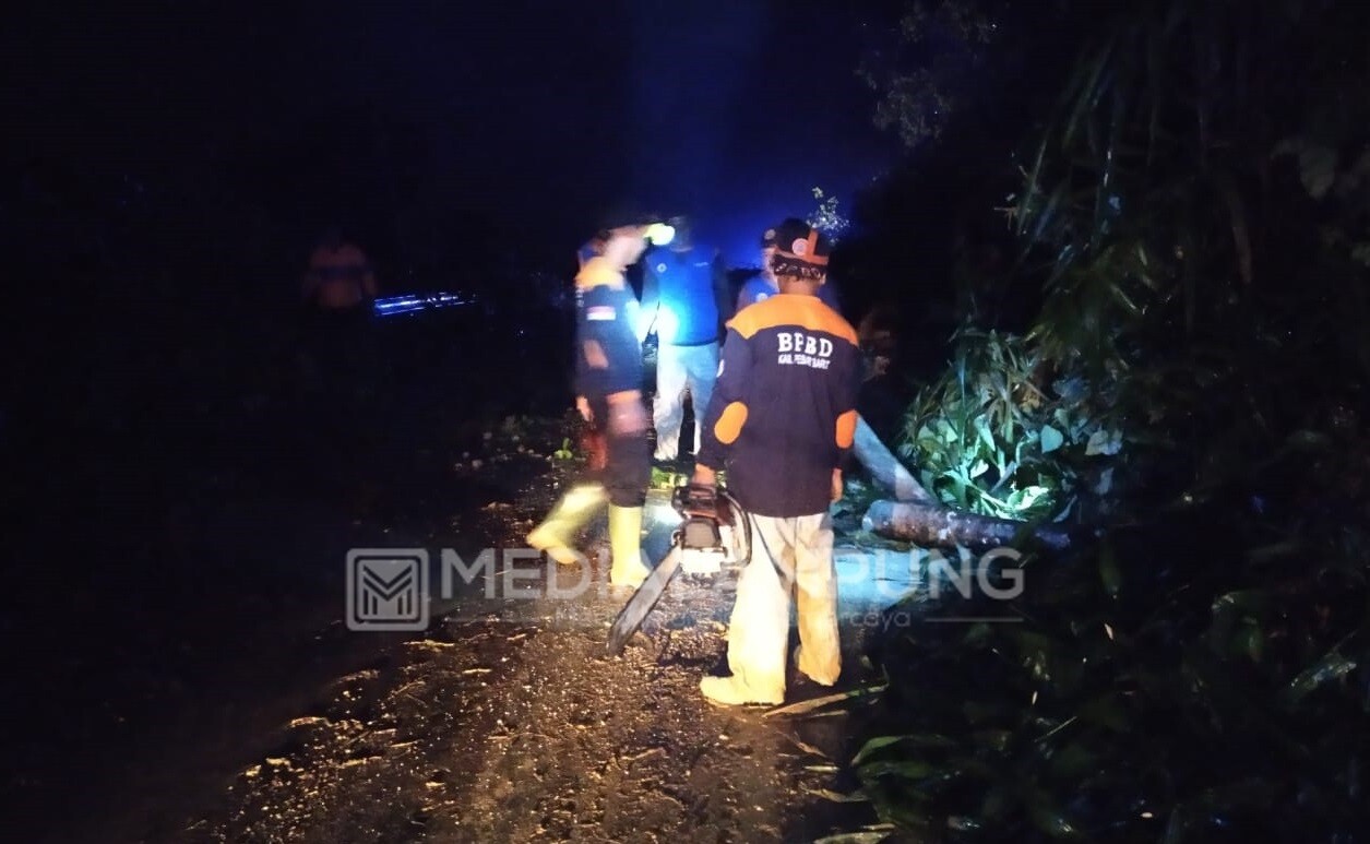 Badan Jalan Terbuka, Arus Lalin Buka-Tutup