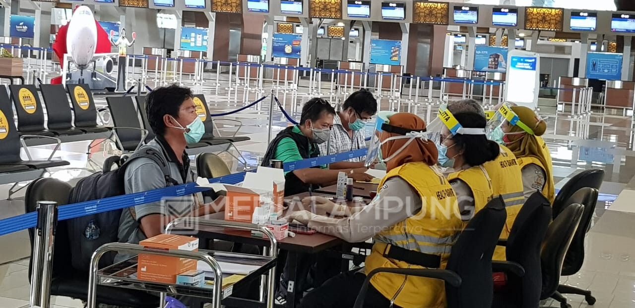PSBB Jakarta Mulai Besok, Ini Respons Penumpang Pesawat di Bandara Soekarno-Hatta