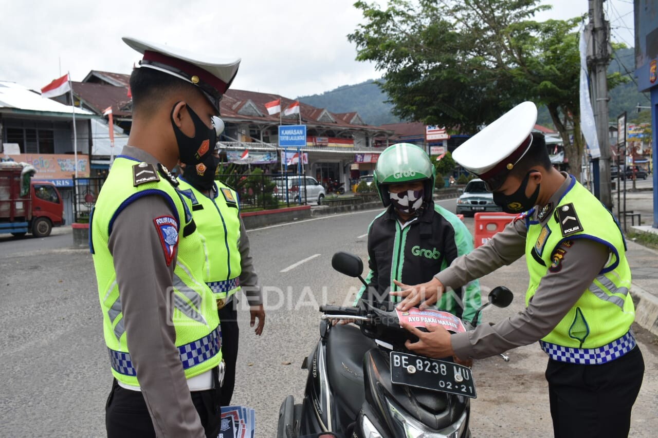 Sasar Angkutan dan Ojek, Satlantas Polres Lambar Kampanyekan 'Ayo Pakai Masker'