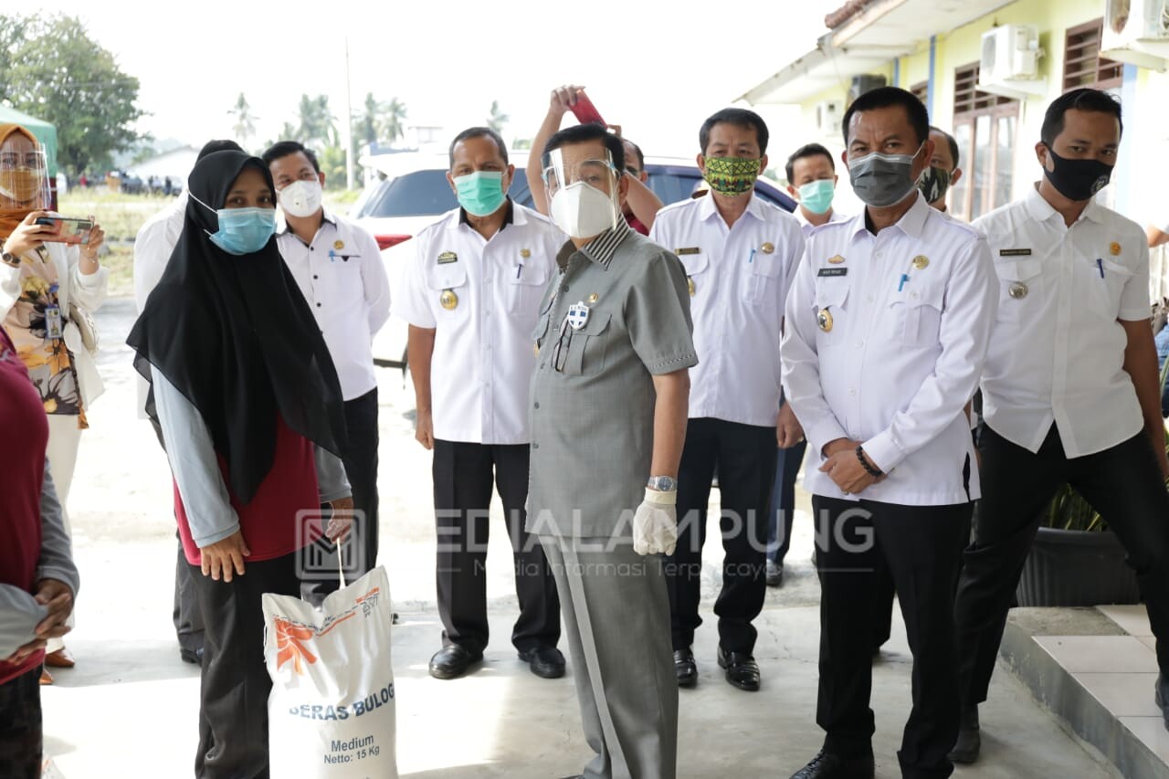 Chrisna Putra Launching Bansos Beras KPM PKH