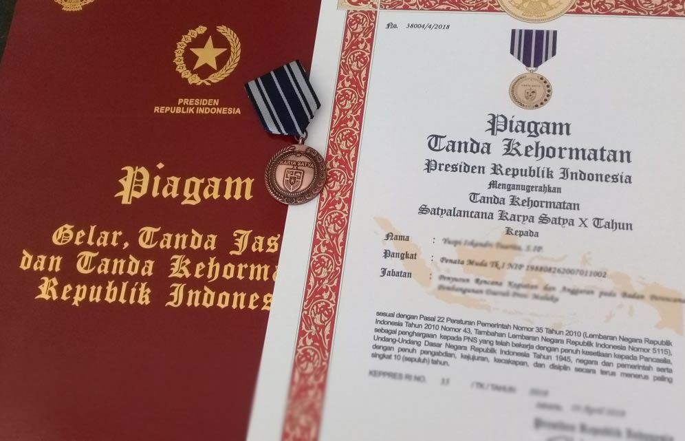 241 ASN Pemkot Bandarlampung Terima Tanda Kehormatan Satyalancana Karya Satya