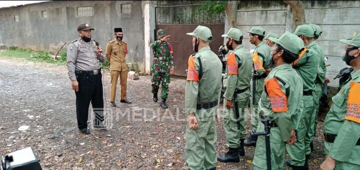 Kelurahan Kupangteba Bina Seluruh Anggota Linmas